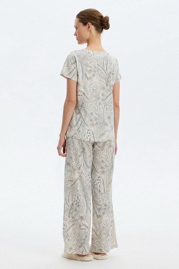 картинка Комплект футболка и брюки из гребенного хлопка от магазина Одежда+