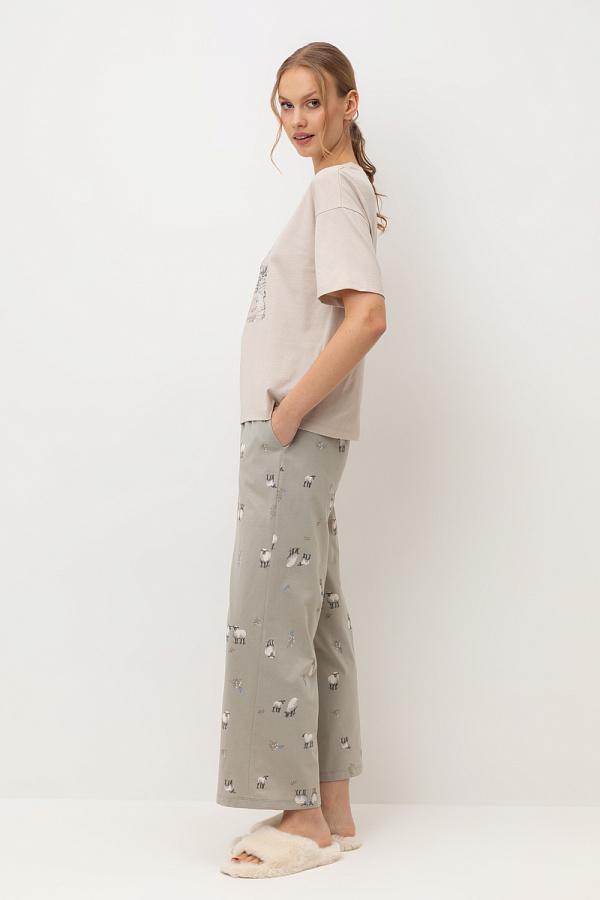 картинка Комплект футболка и брюки из гребенного хлопка от магазина Одежда+