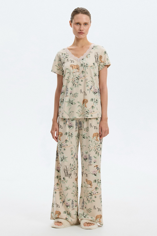 картинка Комплект футболка и брюки из гребенного хлопка от магазина Одежда+