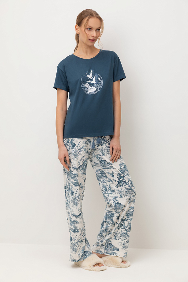 картинка Комплект футболка и брюки из хлопка с модалом от магазина Одежда+