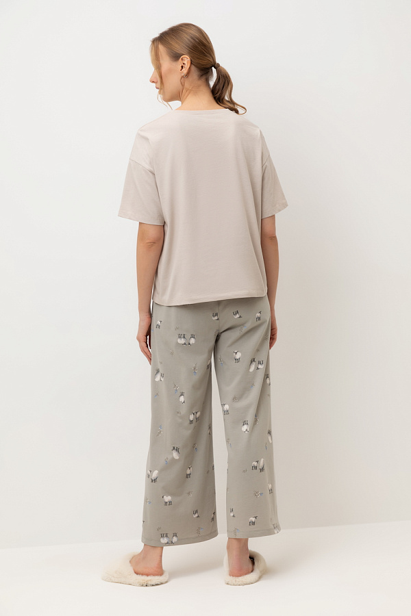 картинка Комплект футболка и брюки из гребенного хлопка от магазина Одежда+