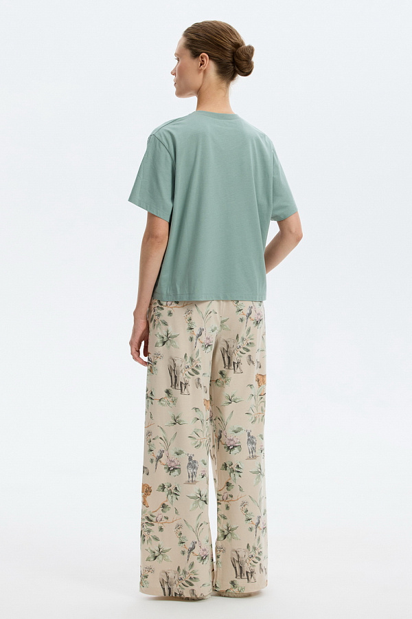 картинка Комплект футболка и брюки из хлопка с модалом от магазина Одежда+