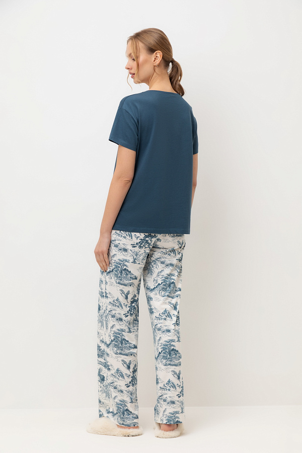 картинка Комплект футболка и брюки из хлопка с модалом от магазина Одежда+