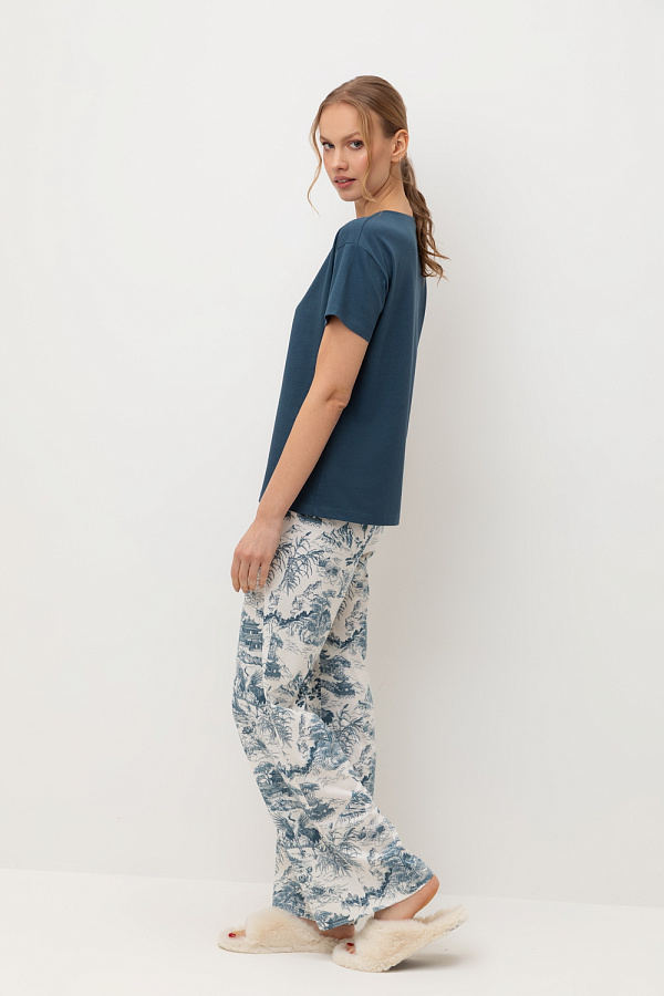 картинка Комплект футболка и брюки из хлопка с модалом от магазина Одежда+