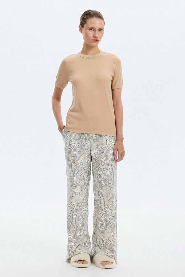 картинка Комплект футболка и брюки из хлопка от магазина Одежда+