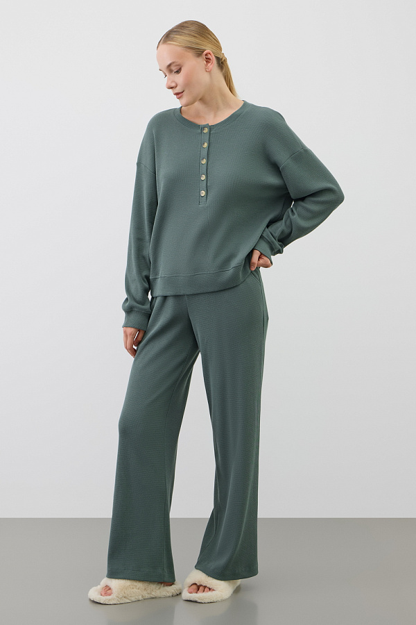 картинка Комлпект джемпер и брюки из объемного трикотажа от магазина Одежда+