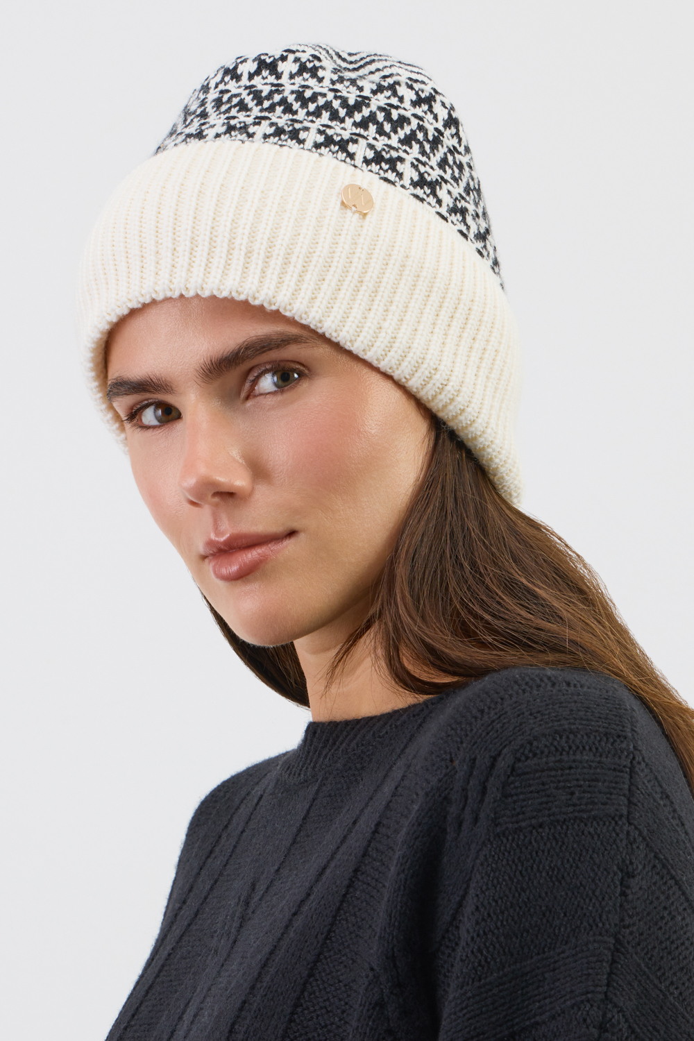 картинка Шапка вязаная от магазина Одежда+