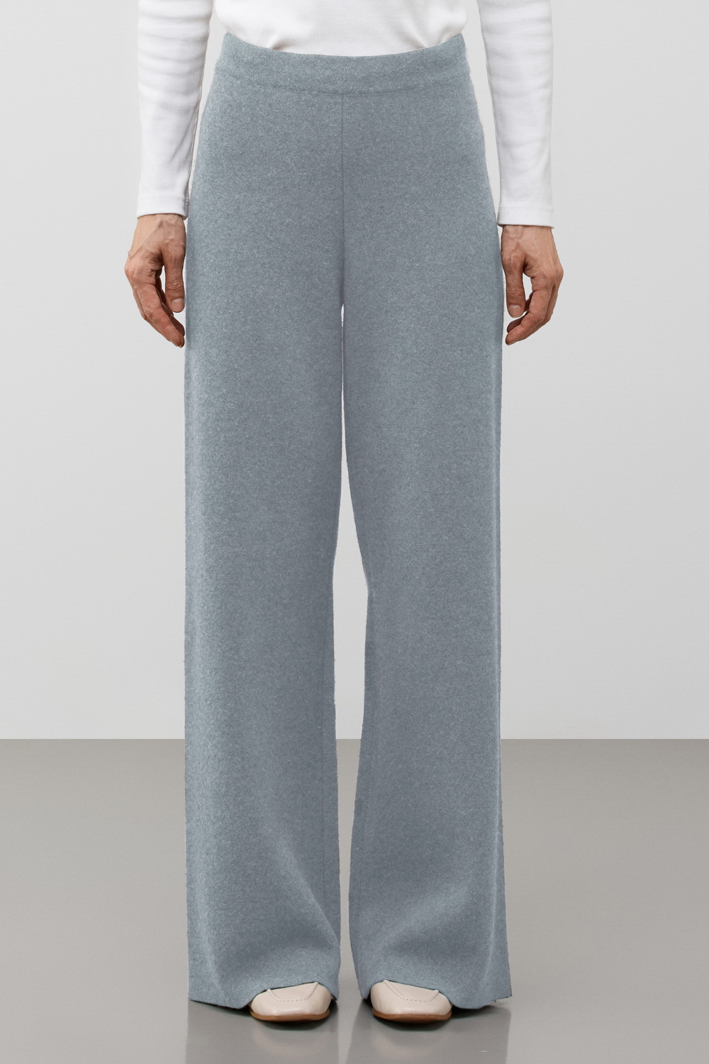 картинка Брюки из шерсти мериноса с кашемиром от магазина Одежда+