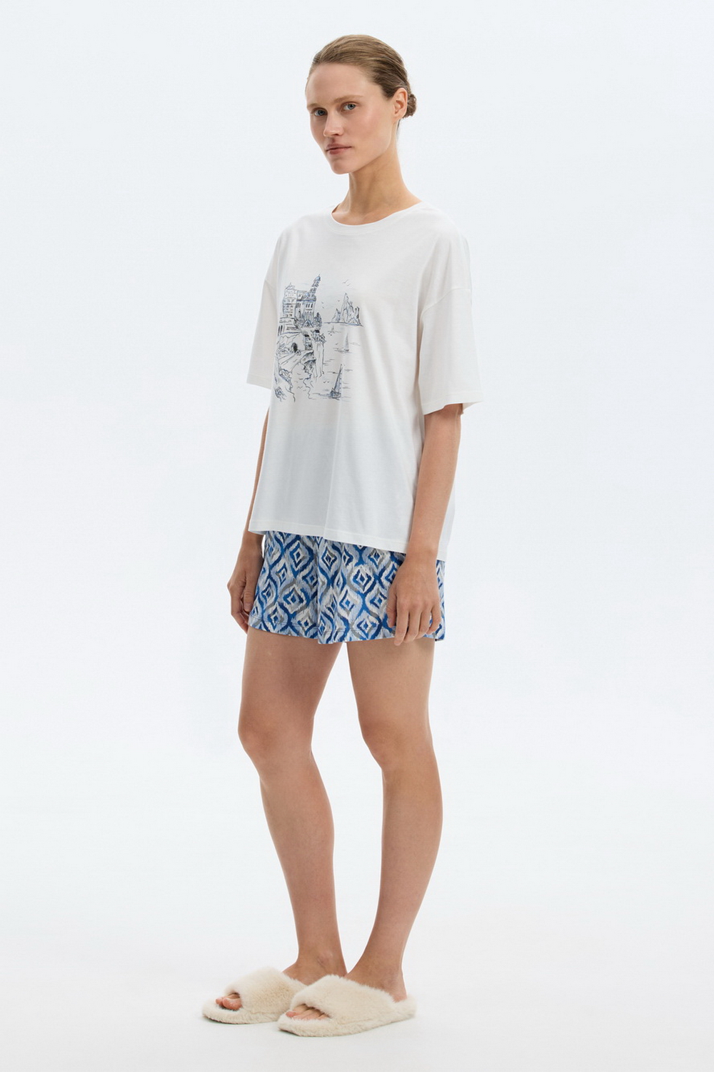 картинка Комплект футболка и шорты из хлопка с модалом от магазина Одежда+