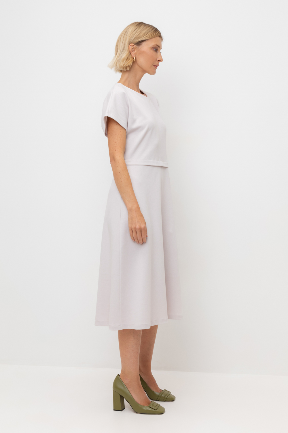 картинка Летнее платье классического силуэта от магазина Одежда+