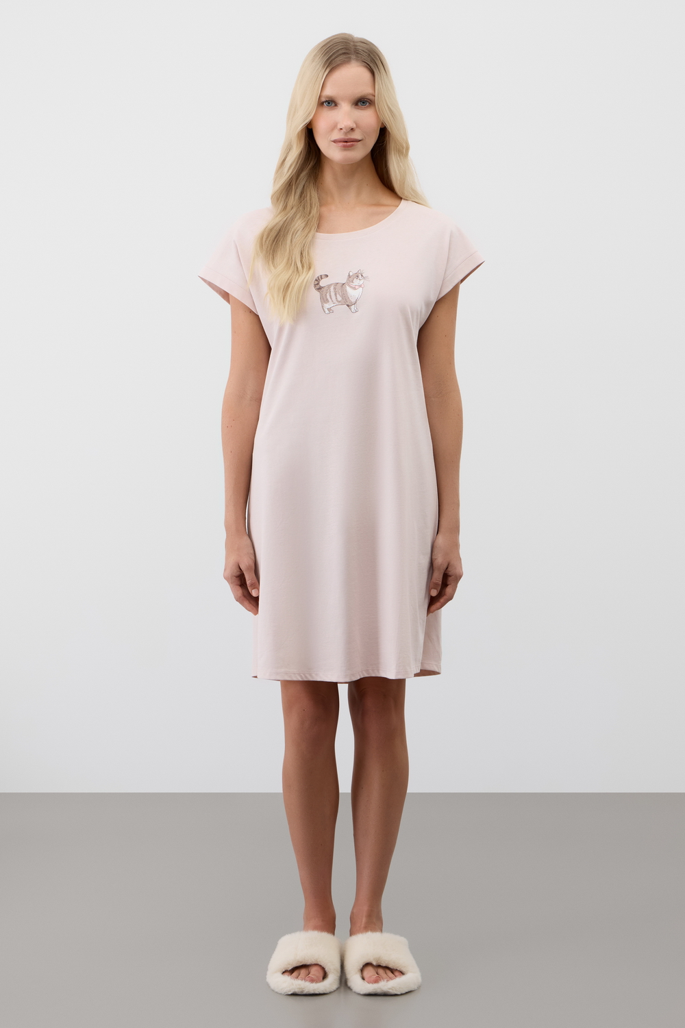 картинка Удлиненная футболка из 100% хлопка от магазина Одежда+