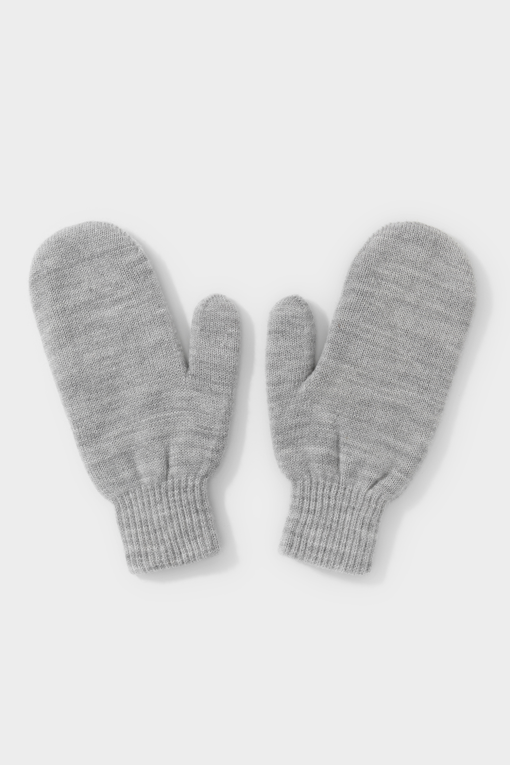 картинка Варежки вязаные от магазина Одежда+