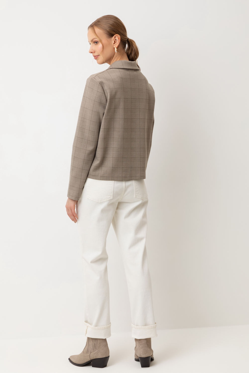 картинка жакет кремовый, клетка глен от магазина Одежда+