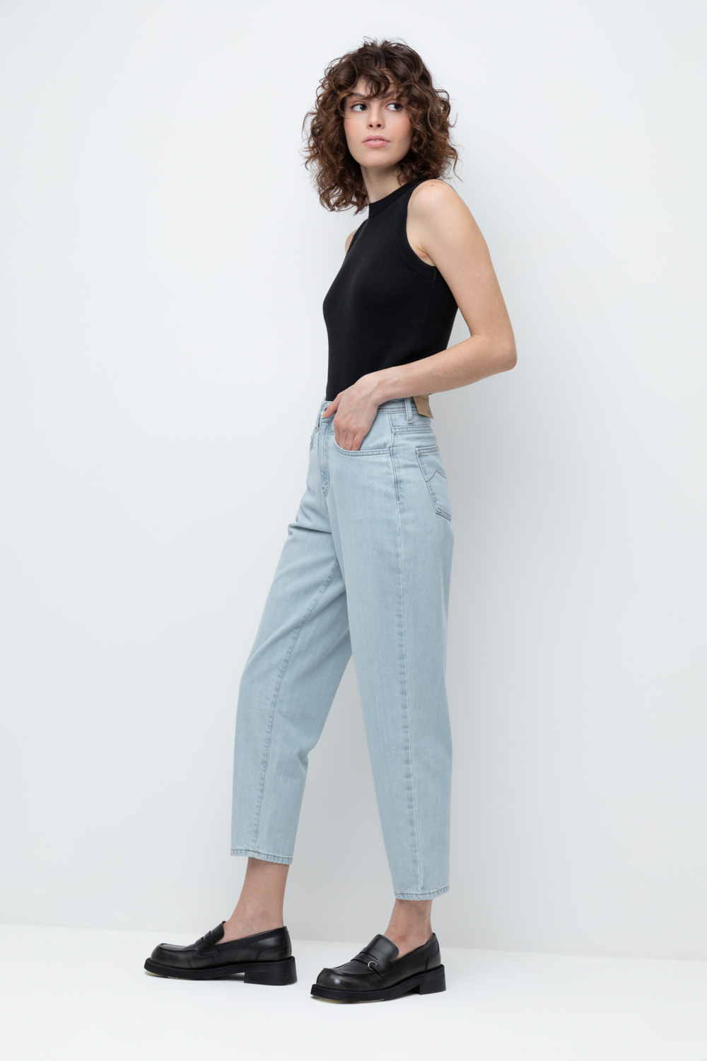 картинка Джинсы женские от магазина Одежда+