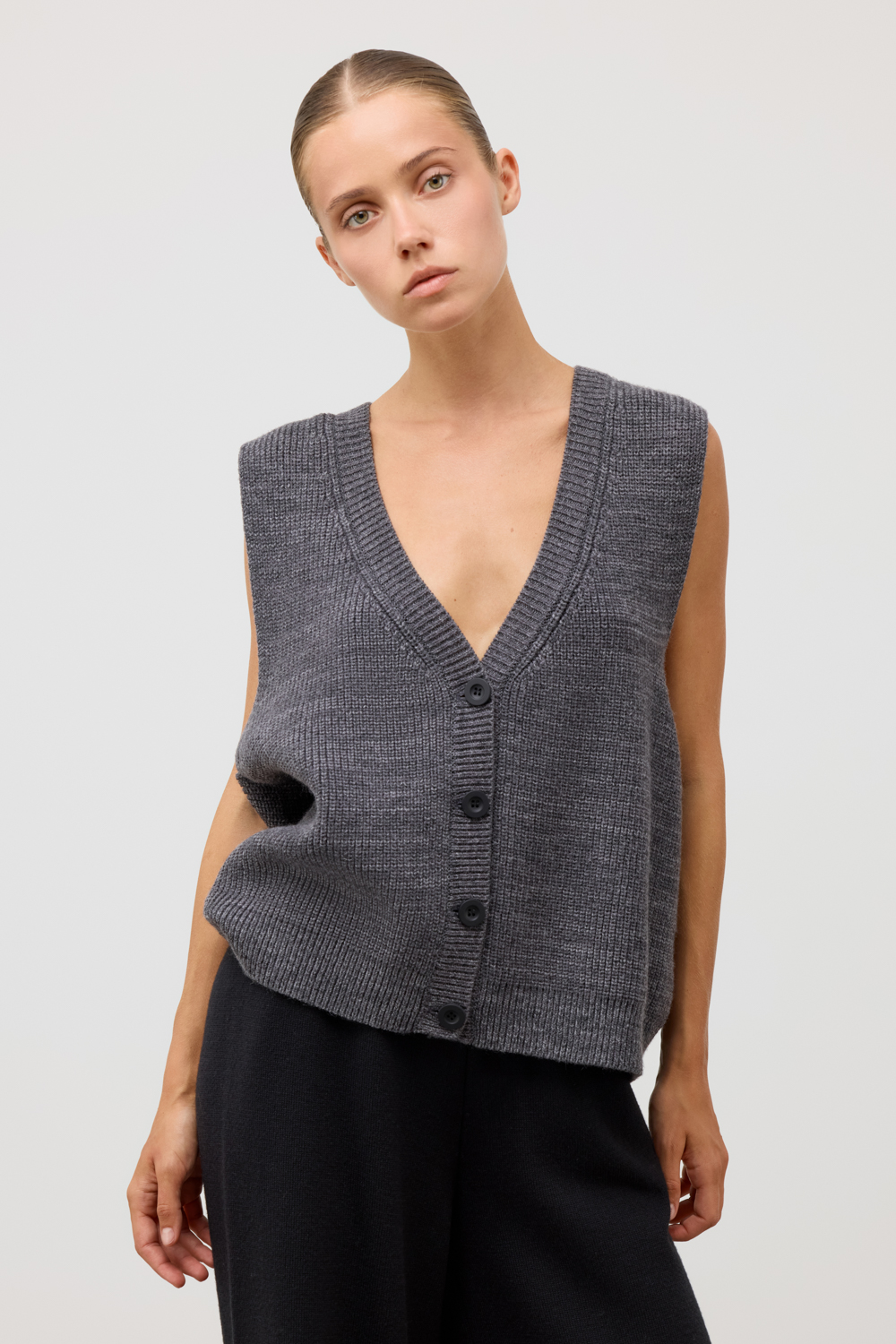 картинка Жилет от магазина Одежда+