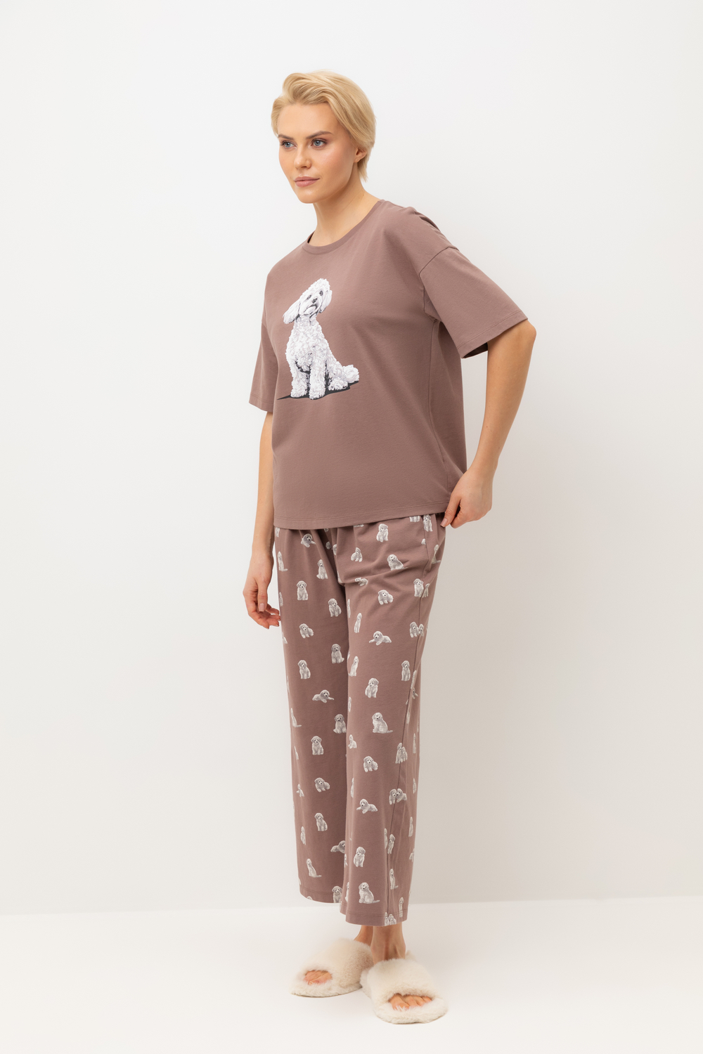 картинка Комплект футболка и брюки из хлопка от магазина Одежда+