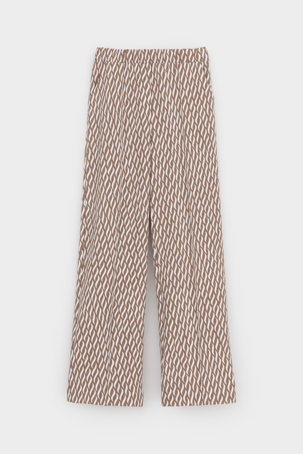 картинка Брюки со стрелками от магазина Одежда+