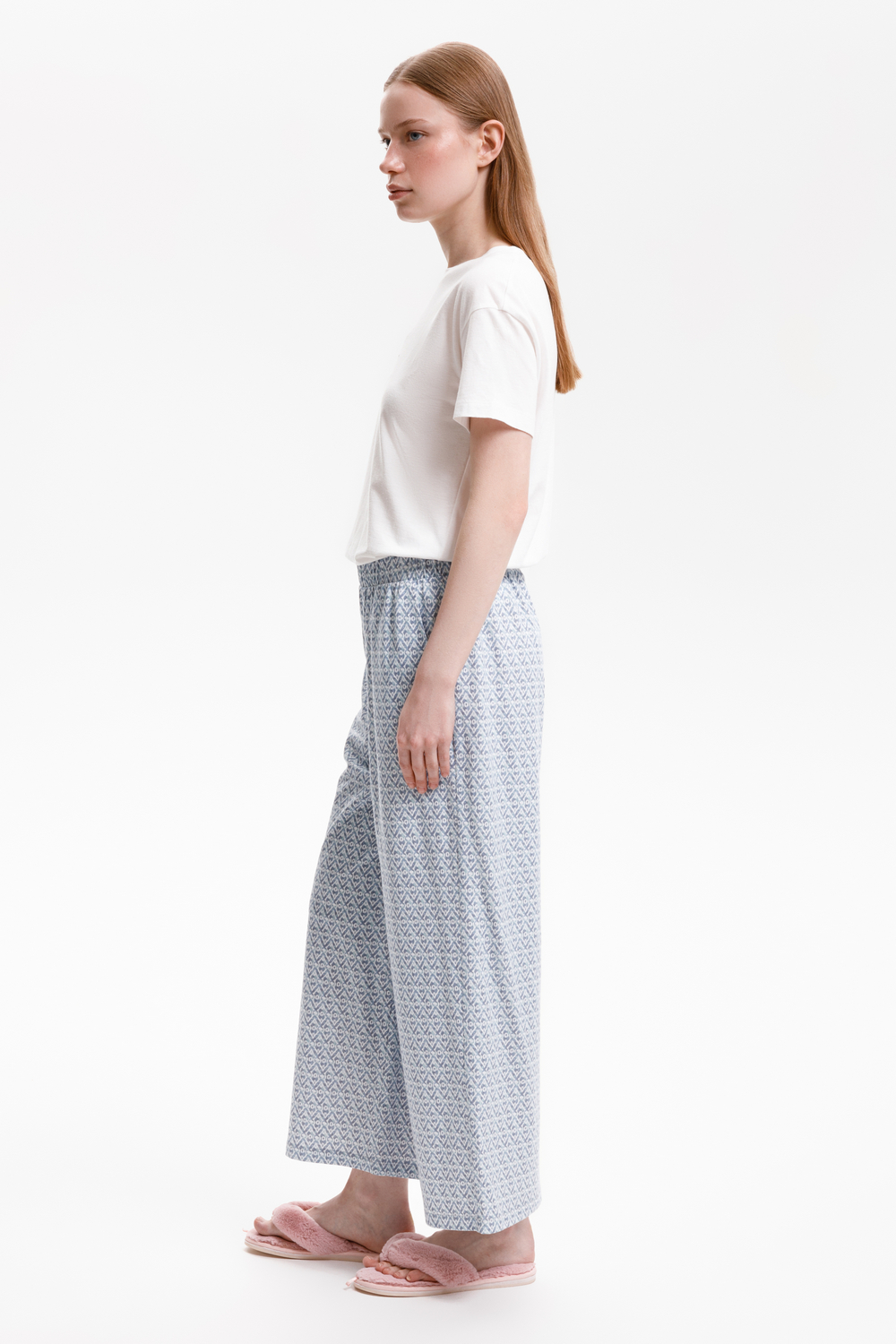 картинка Комплект футболка и брюки из гребенного хлопка от магазина Одежда+