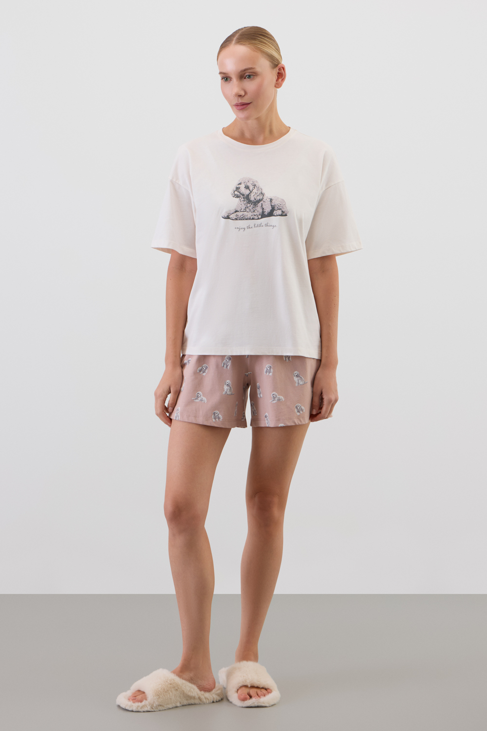 картинка Комплект с футболкой и шортами  из 100% хлопка от магазина Одежда+