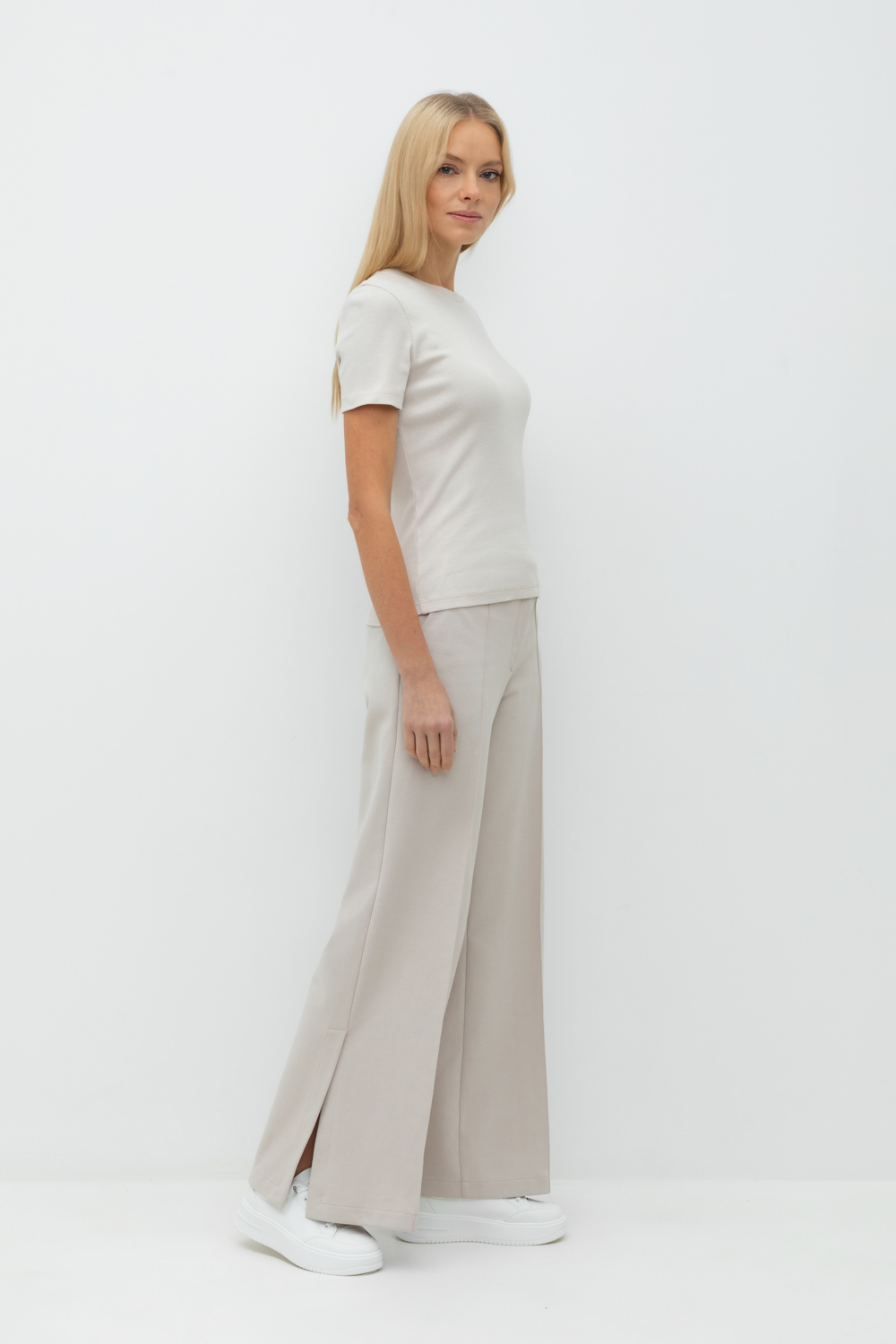 картинка Женские брюки из гладкого плотного трикотажа от магазина Одежда+