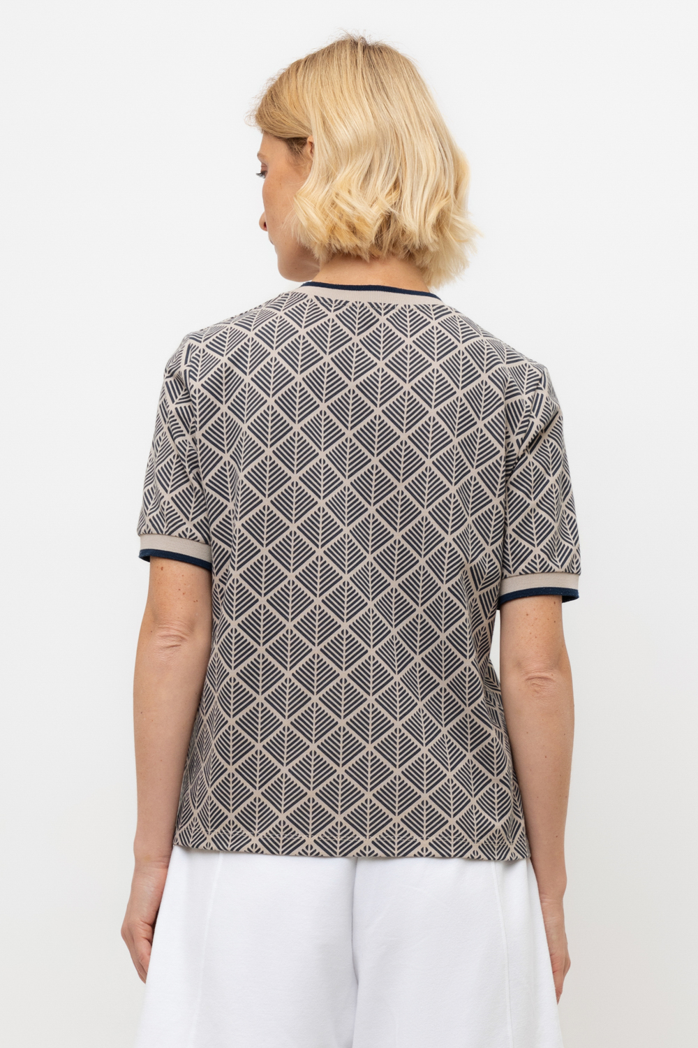 картинка Футболка с контрастными деталями от магазина Одежда+