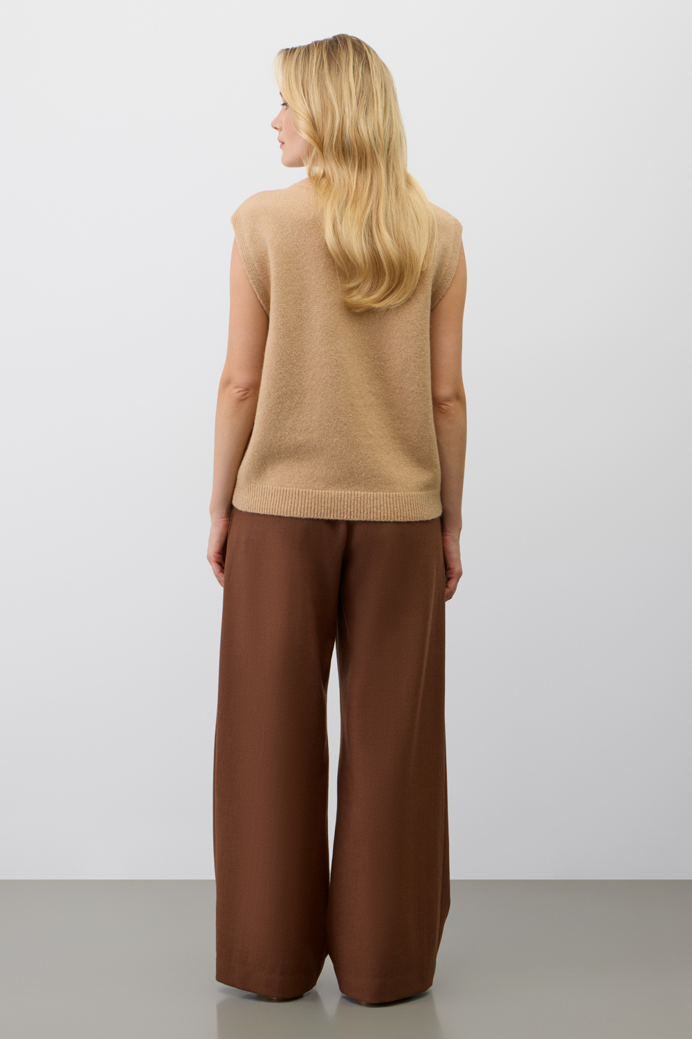 картинка Жилет из шерсти мериноса и мохера от магазина Одежда+