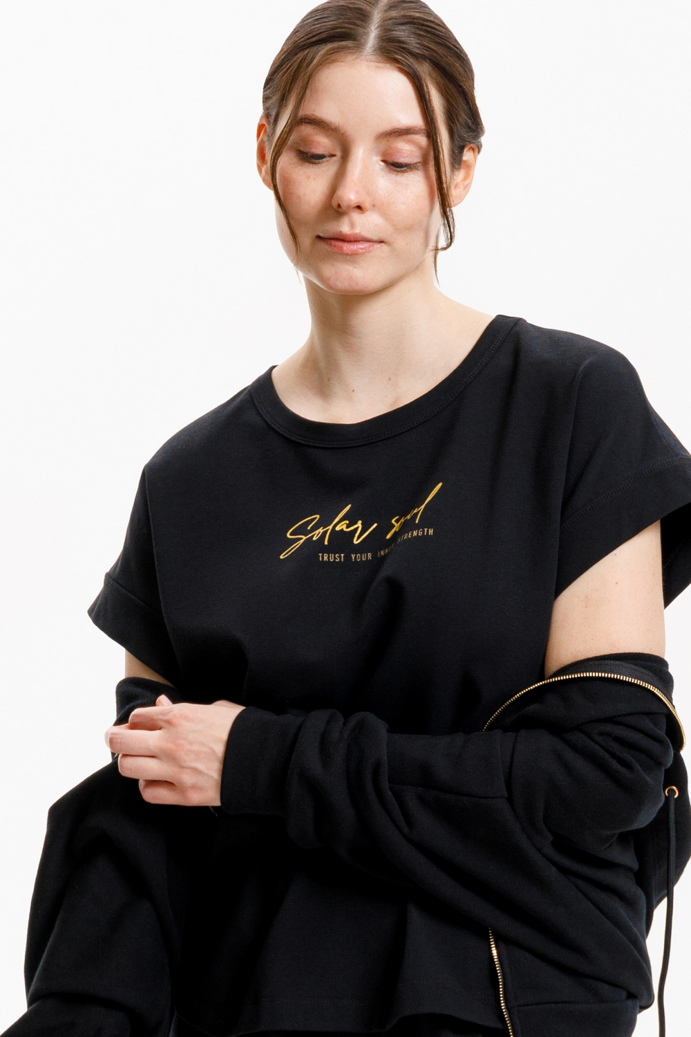 картинка Футболка прямого силуэта с эластаном от магазина Одежда+