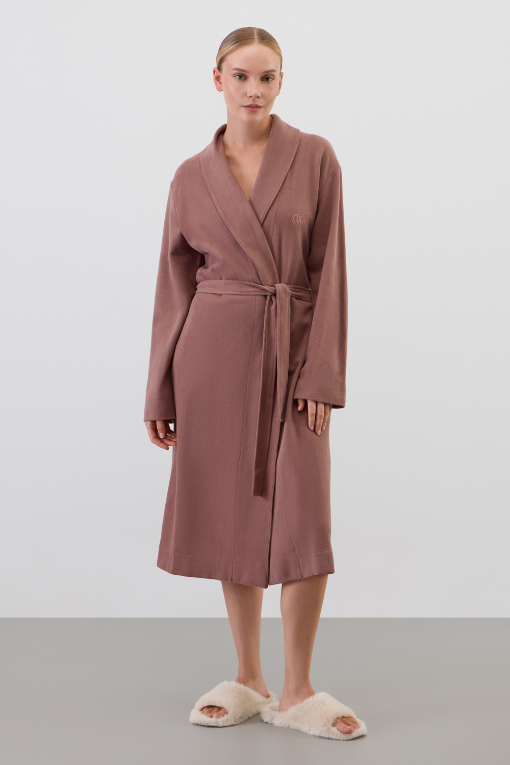 картинка Халат из 100% хлопка с пич эффектом от магазина Одежда+