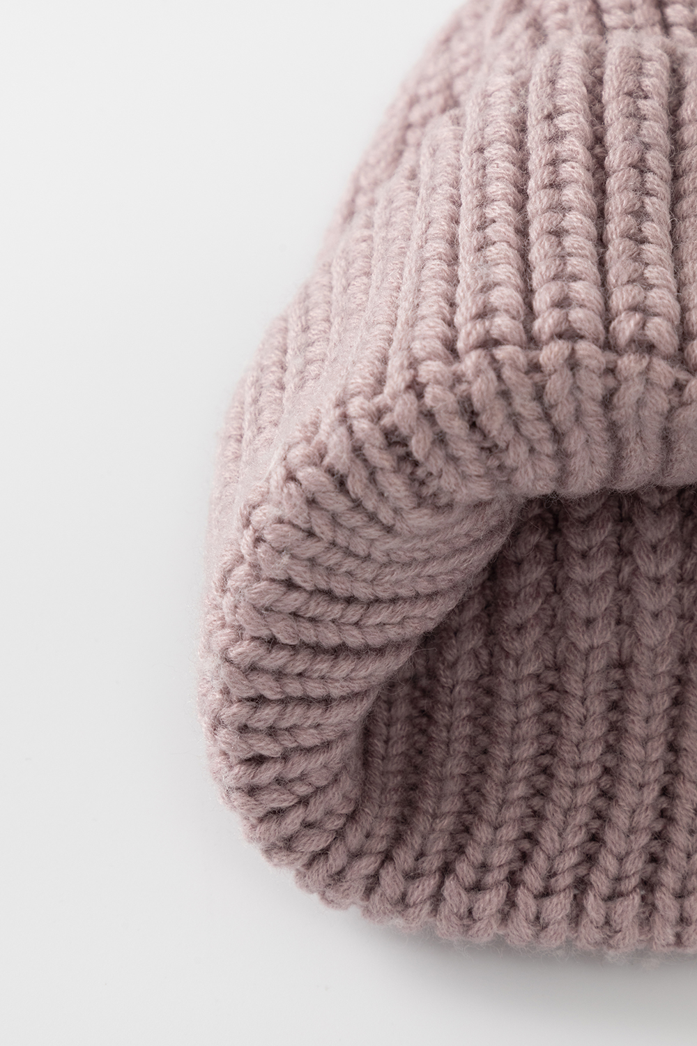 картинка Шапка вязаная с отворотом от магазина Одежда+