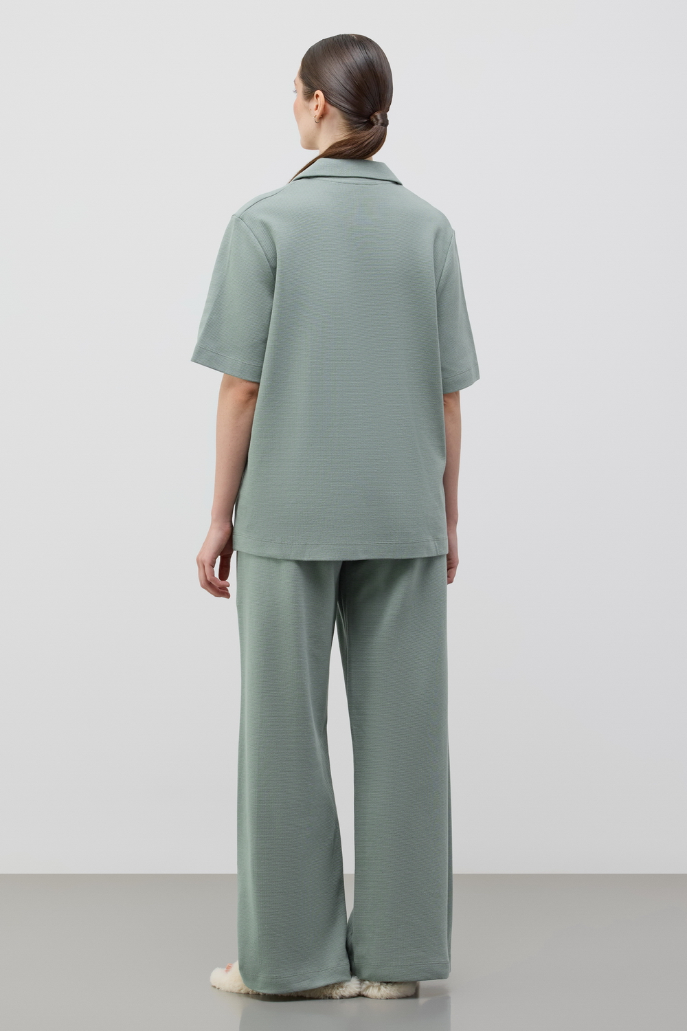 картинка Комплект рубашка и брюки из вафельного хлопка от магазина Одежда+