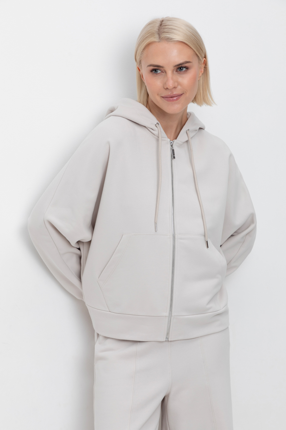 картинка Толстовка на молнии из мякого футера от магазина Одежда+