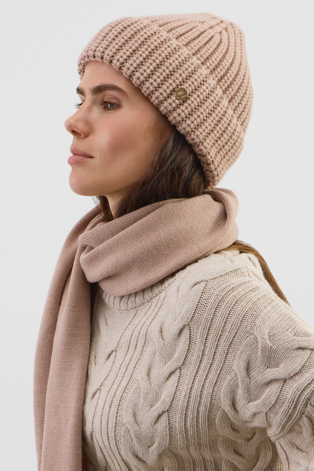 картинка Шапка вязаная с отворотом от магазина Одежда+