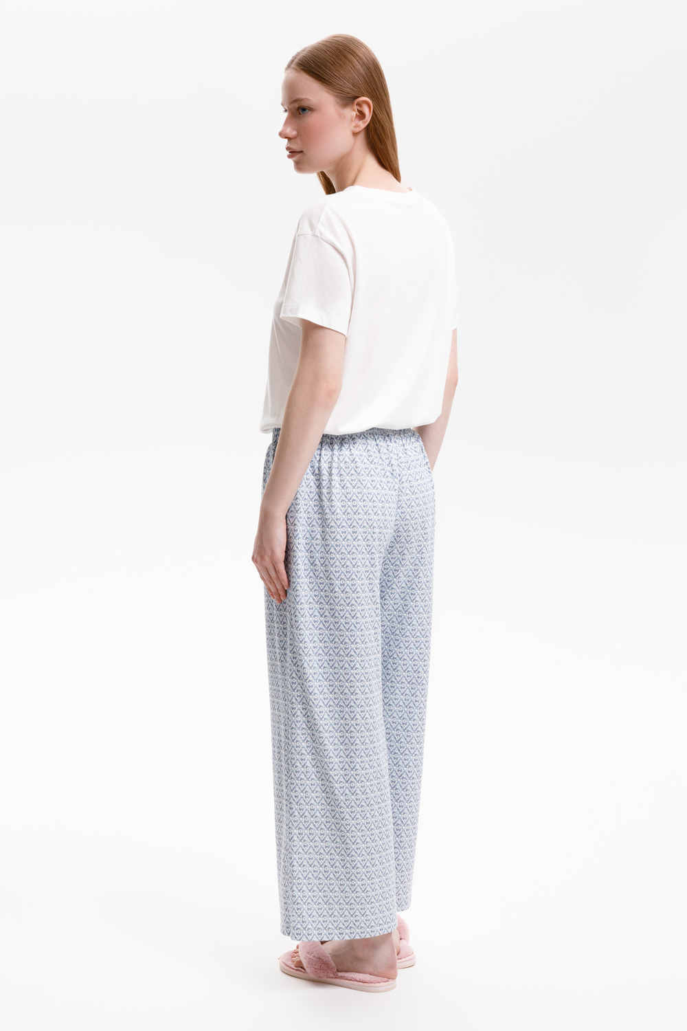 картинка Комплект футболка и брюки из гребенного хлопка от магазина Одежда+