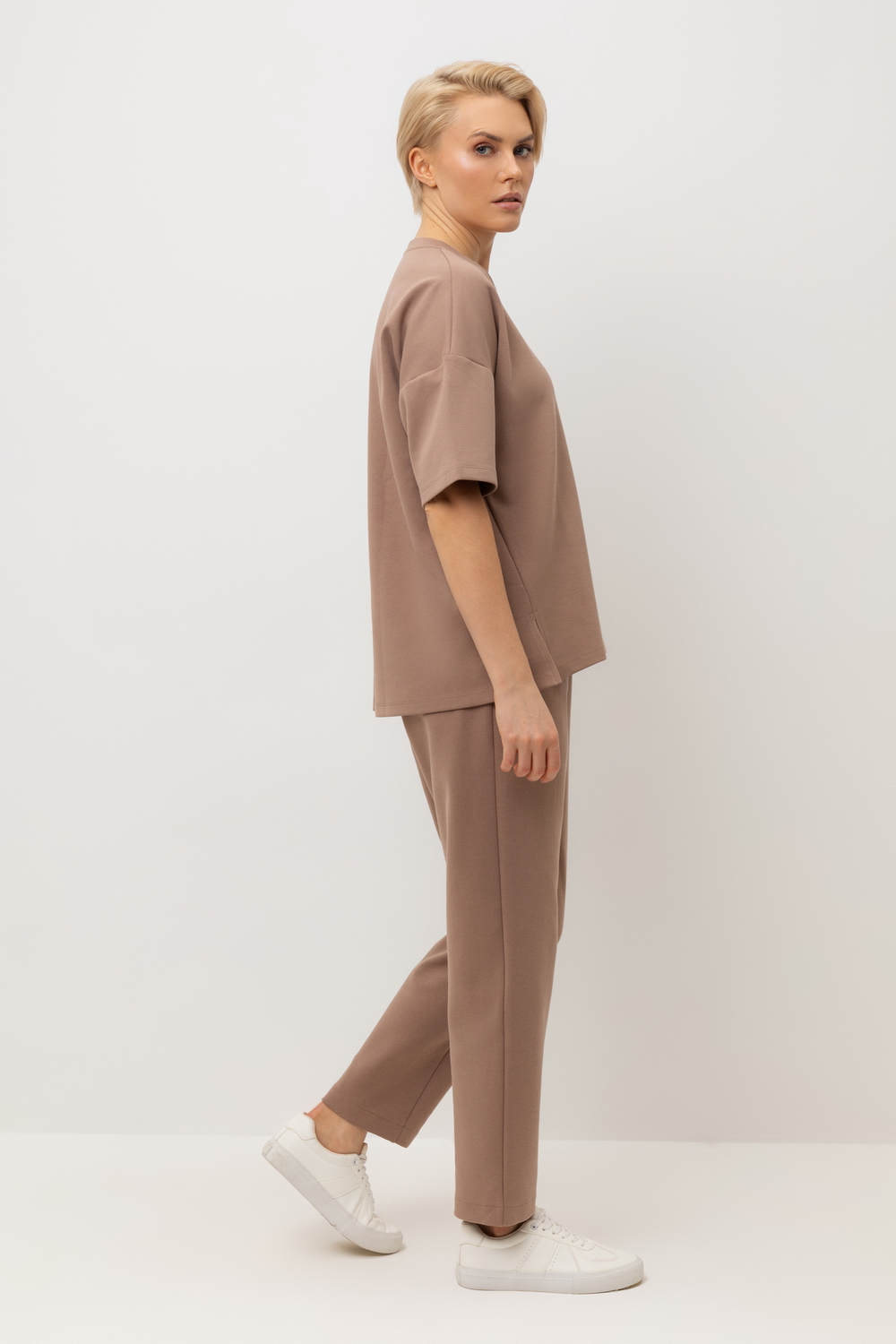 картинка фуфайка песочно-коричневый от магазина Одежда+