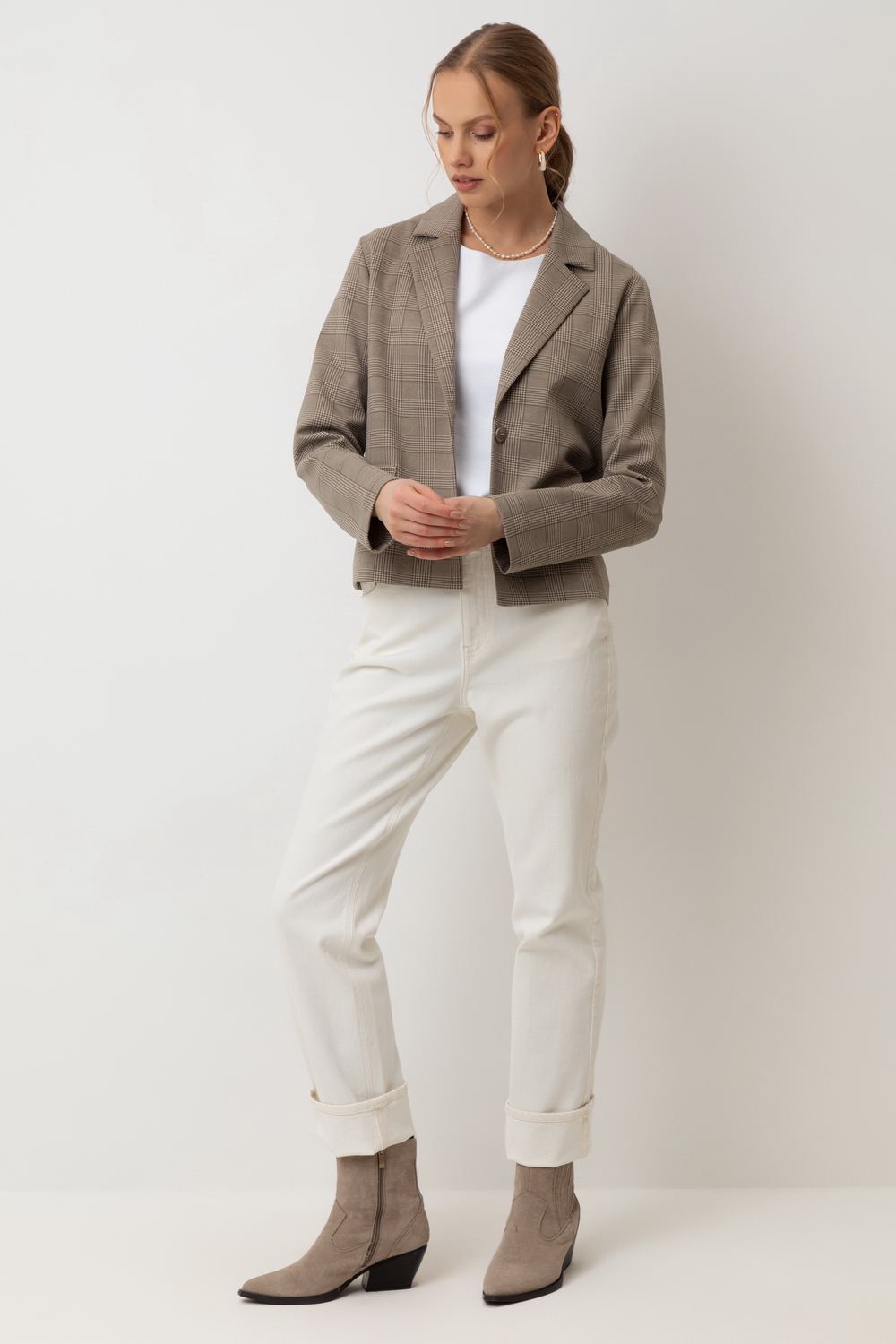 картинка жакет кремовый, клетка глен от магазина Одежда+