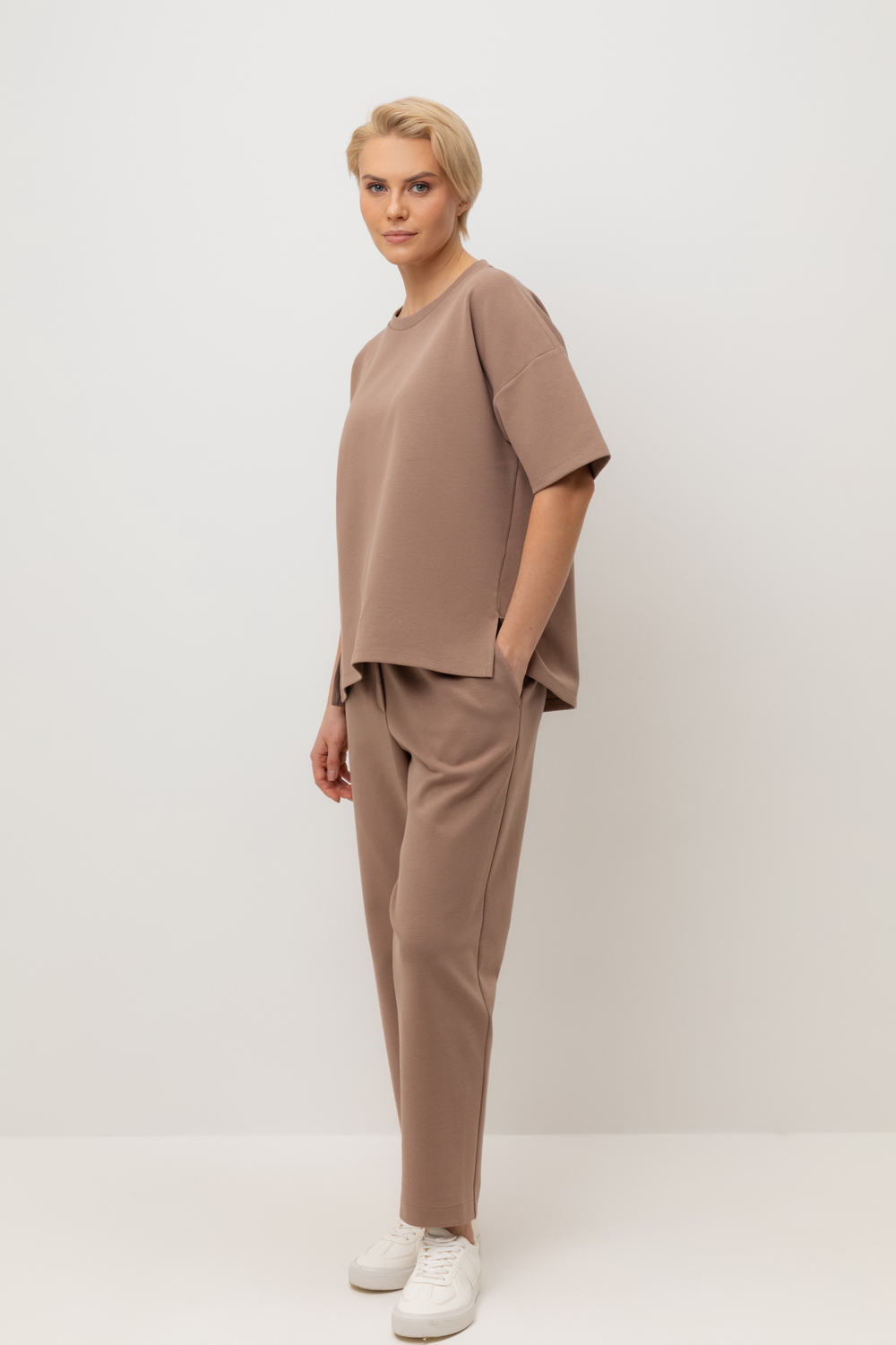 картинка фуфайка песочно-коричневый от магазина Одежда+