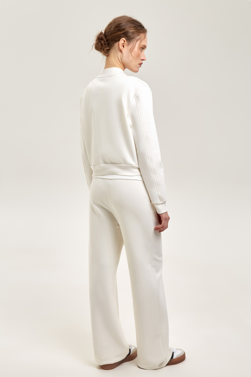 картинка Брюки прямого кроя из премиального трикотажа с добавлением спандекса от магазина Одежда+