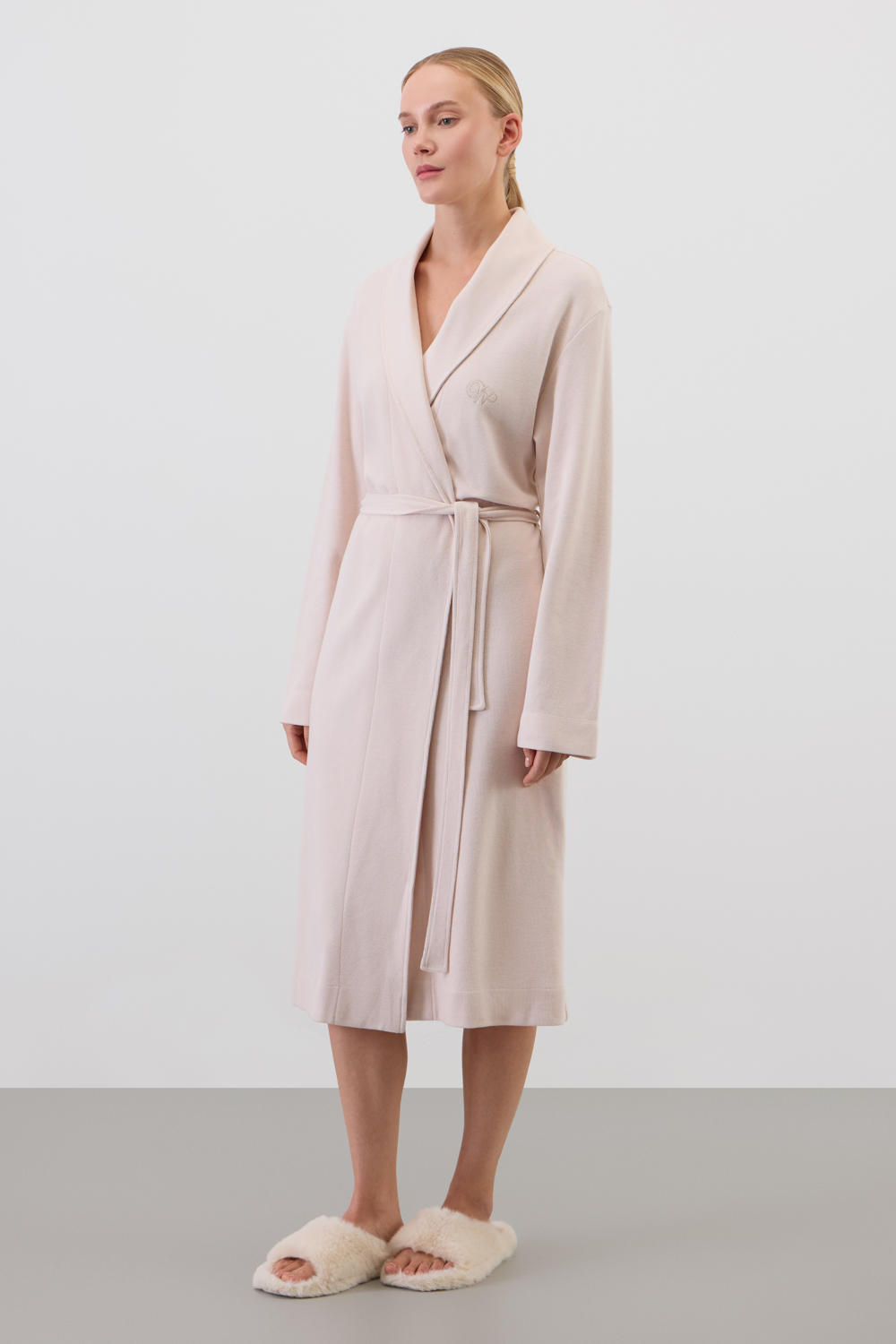 картинка Халат из 100% хлопка с пич эффектом от магазина Одежда+