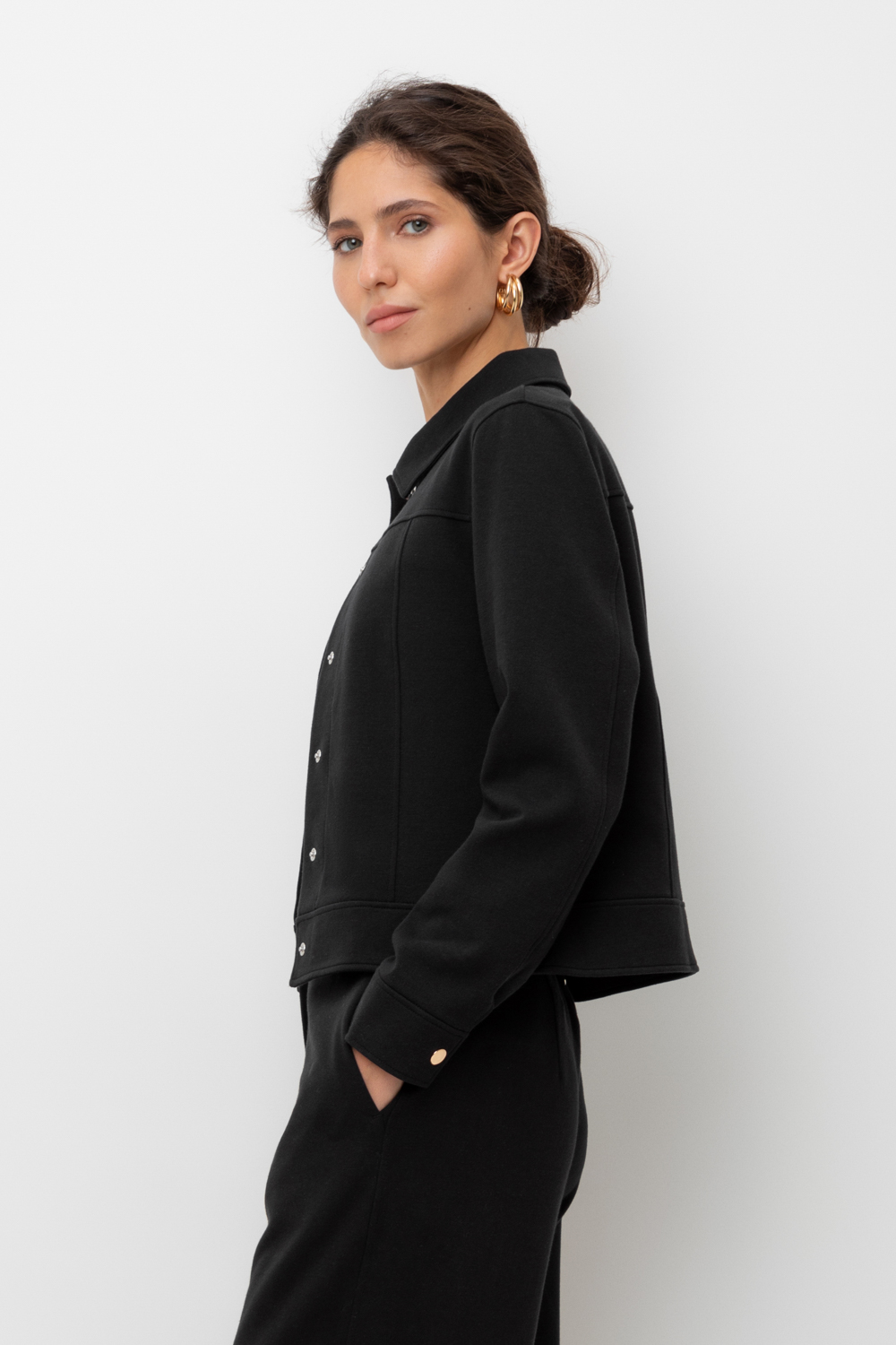 картинка Укороченный жакет из премиального трикотажа от магазина Одежда+