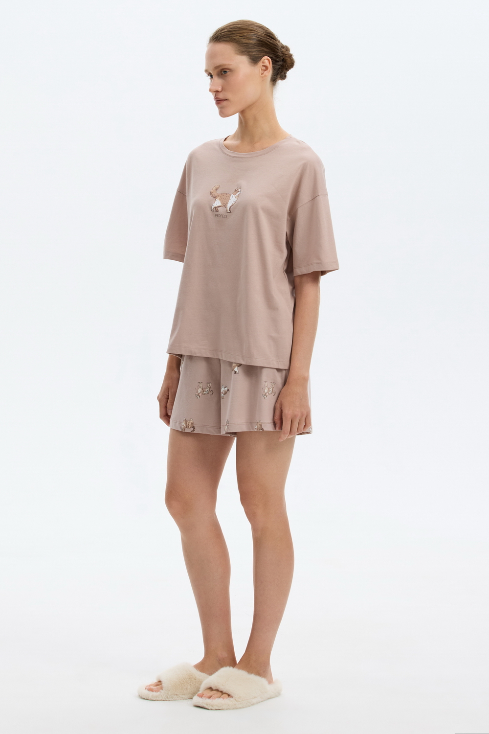 картинка Комплект с футболкой и шортами  из 100% хлопка от магазина Одежда+