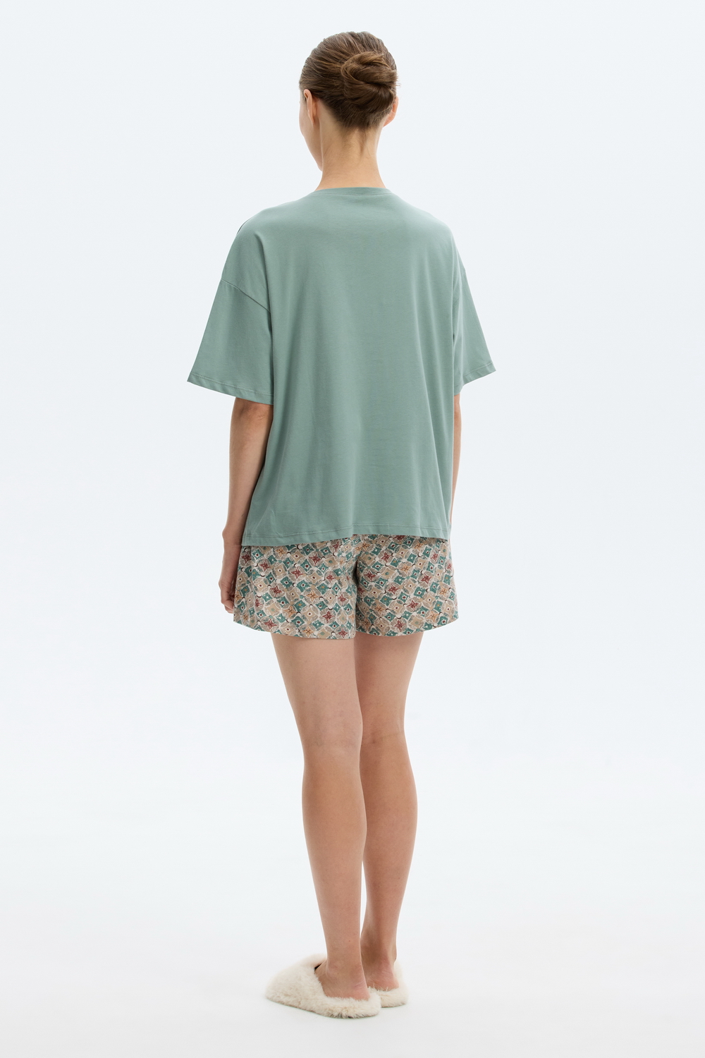 картинка Комплект с футболкой и шортами  из 100% хлопка от магазина Одежда+