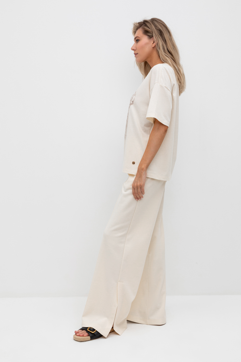 картинка Женские брюки гладкого плотного трикотажа от магазина Одежда+