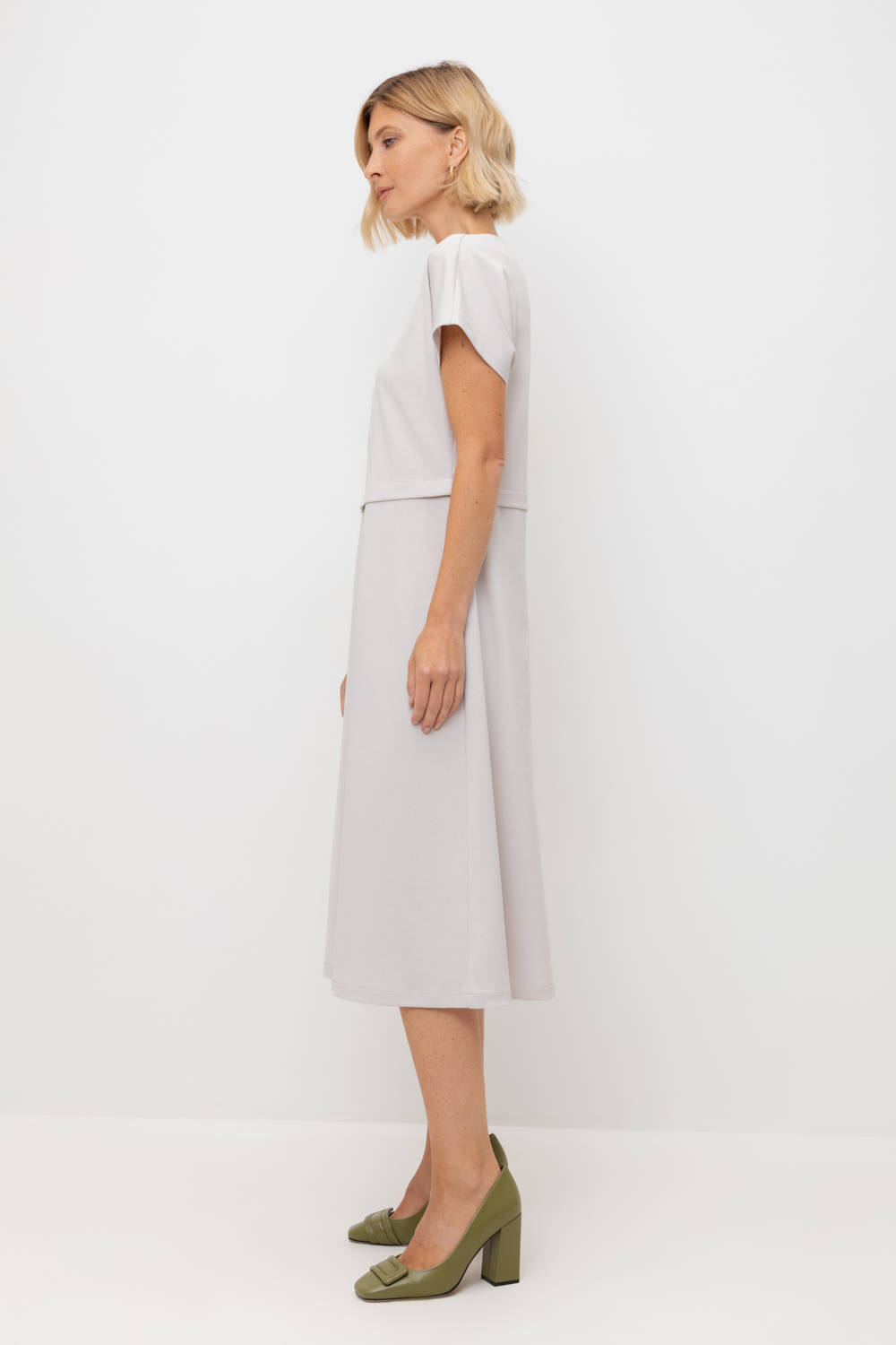 картинка Летнее платье классического силуэта от магазина Одежда+