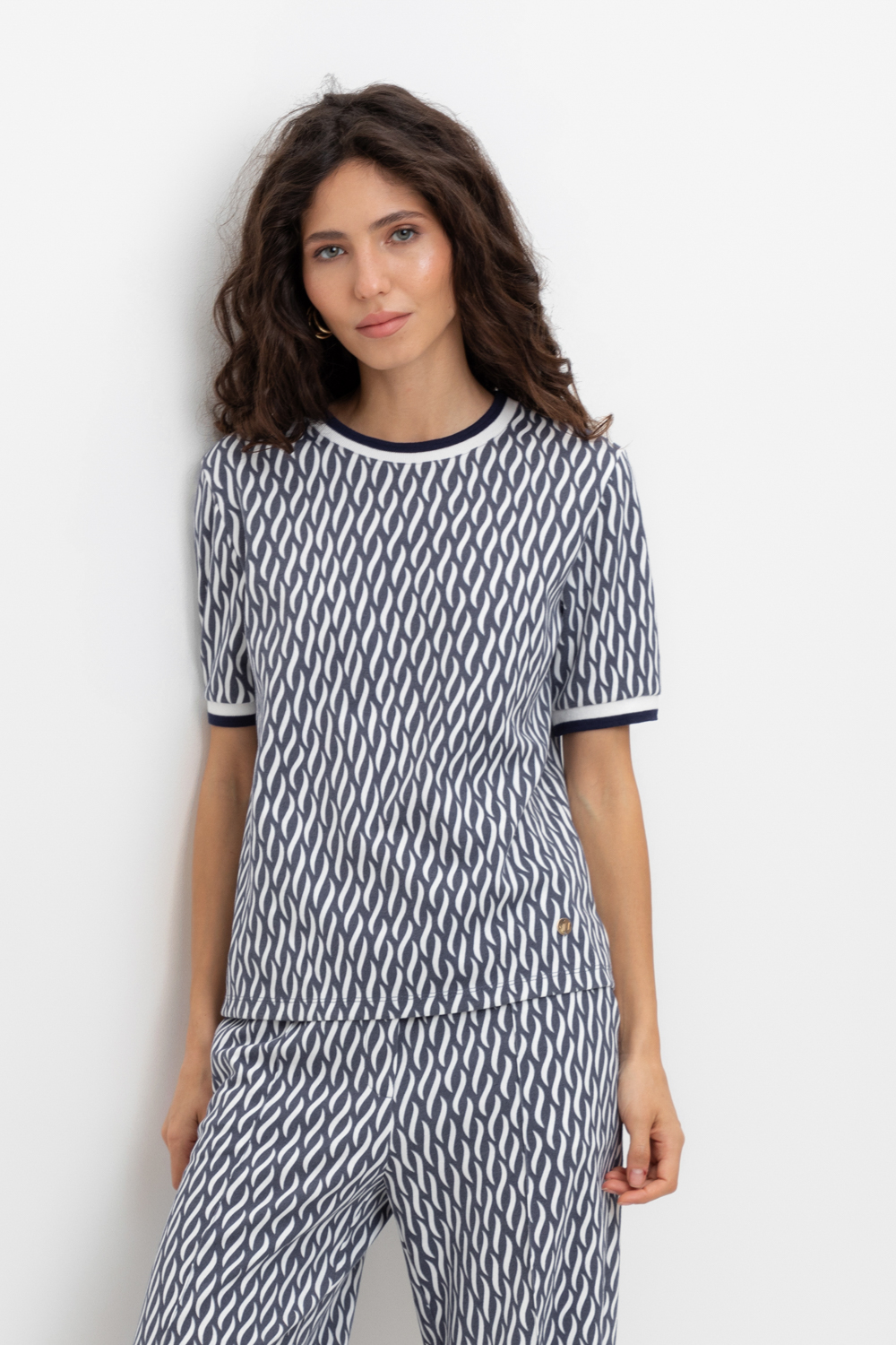 картинка Футболка с контрастными деталями от магазина Одежда+