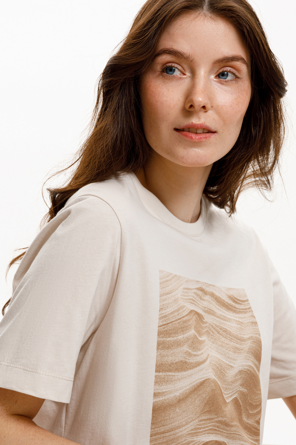 картинка Футболка из 100% хлопка с принтом от магазина Одежда+