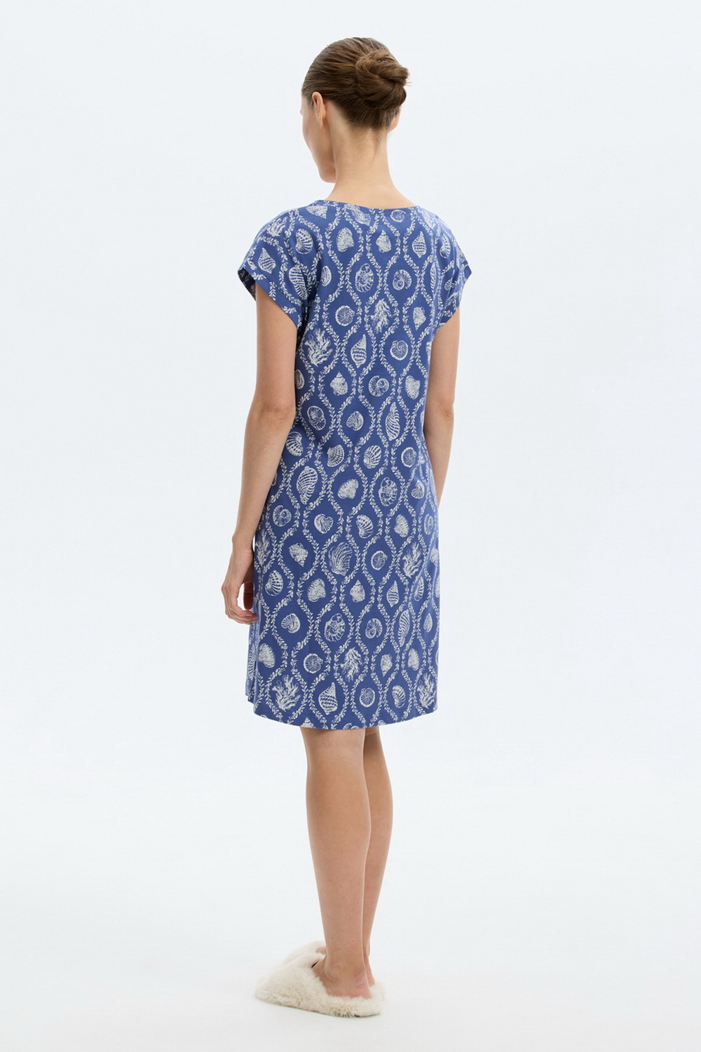 картинка Удлиненная футболка из 100% хлопка от магазина Одежда+