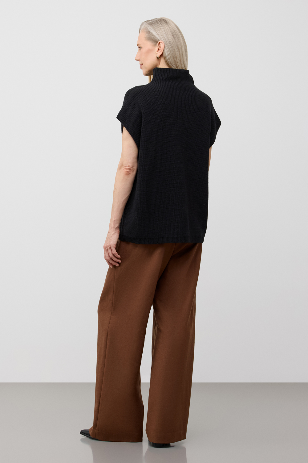 картинка Жилет от магазина Одежда+