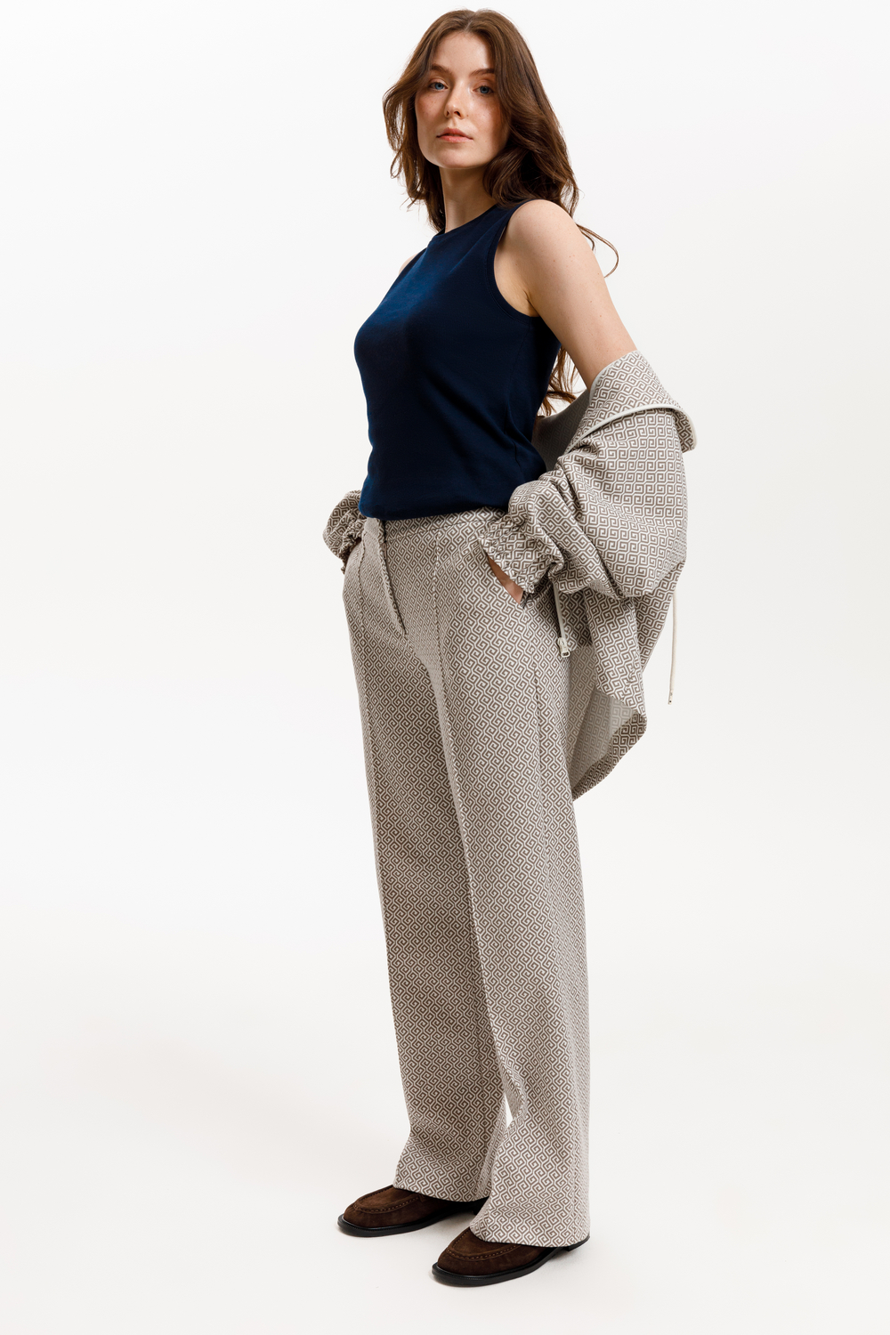 картинка Брюки со стрелками из премиального трикотажа от магазина Одежда+