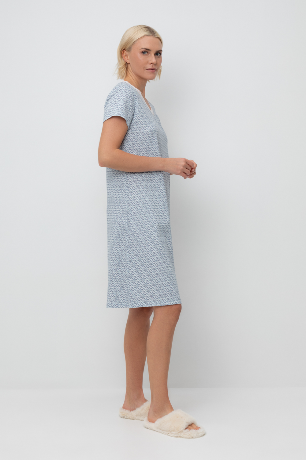 картинка Сорочка с кружевом из 100% хлопка от магазина Одежда+