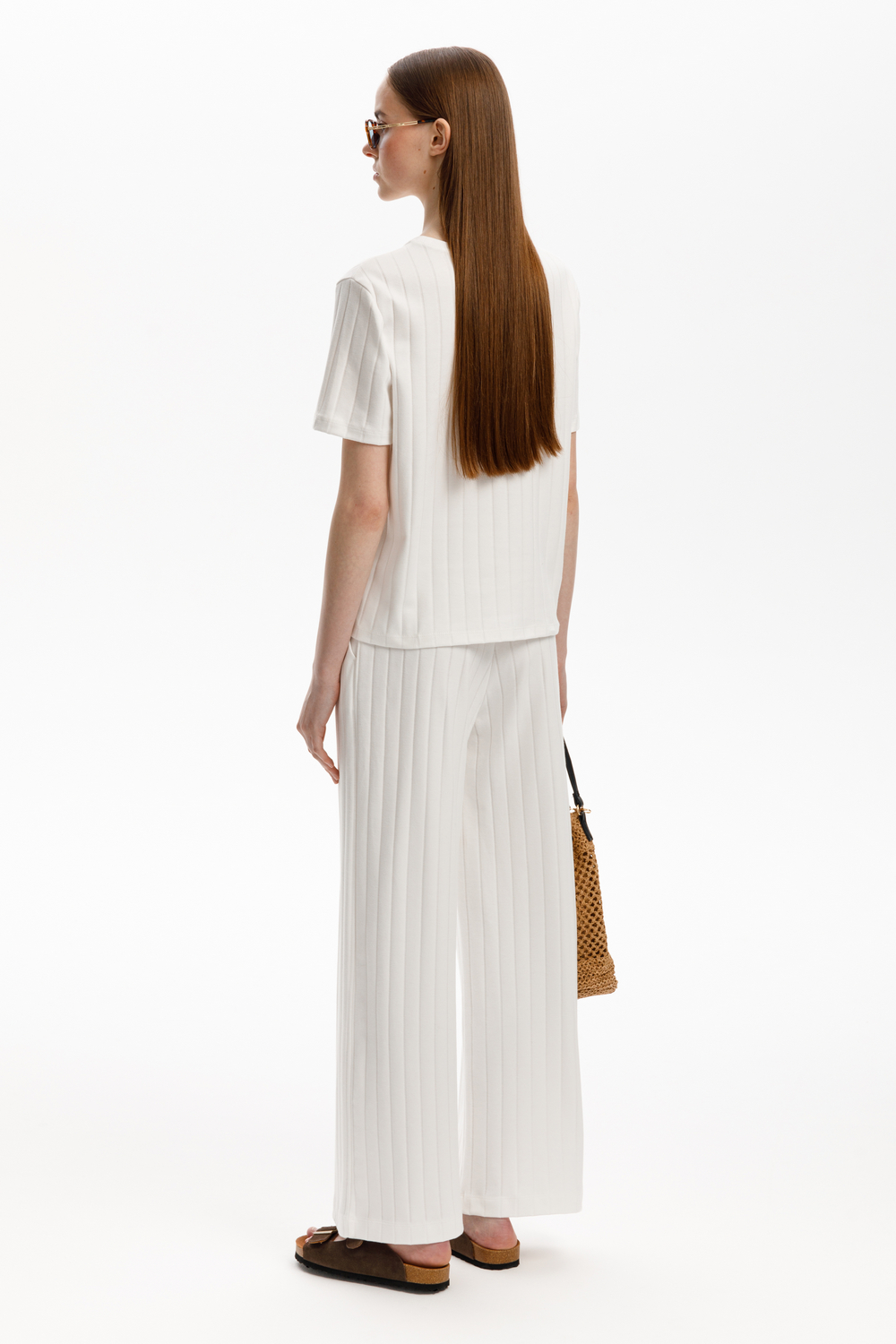 картинка Фактурные брюки из гребенного хлопка от магазина Одежда+